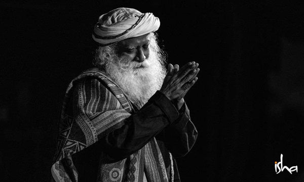 Image of Sadhguru belongs to Sadhguru's Isha Foundation 